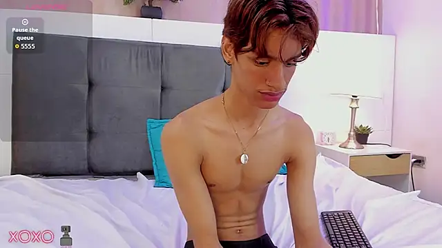 Snapshot of Will_Turneer chatting on 12-14-25, 08:31 Will Turneer online show from 12-14-25, 08:31