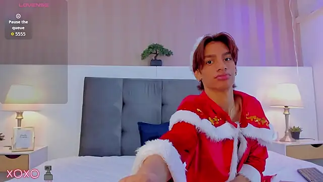 Snapshot of Will_Turneer chatting on 12-15-25, 09:20 Will Turneer online show from 12-15-25, 09:20