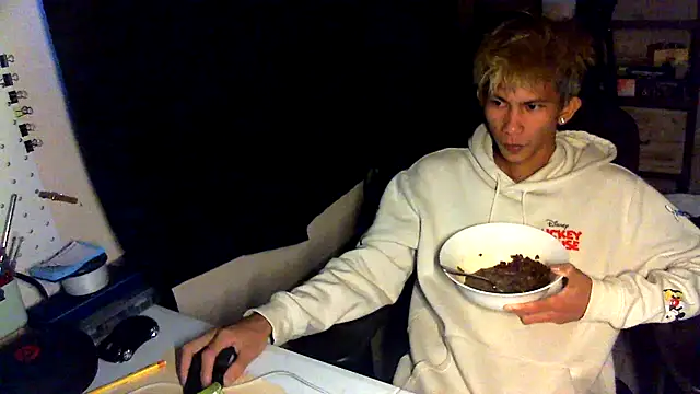 Snapshot of jhaycobXgarcia chatting on 03-28-26, 04:30 jhaycobXgarcia online show from 03-28-26, 04:30