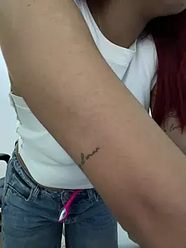 Snapshot of Zarahs_Blare1 chatting on 02-03-26, 02:00 Zarahs Blare1 online show from 02-03-26, 02:00