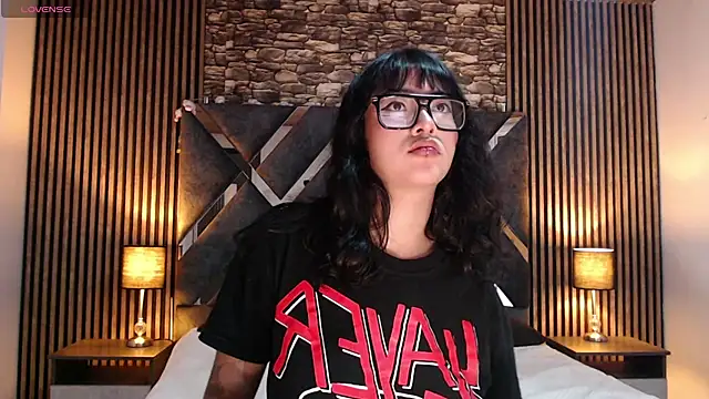 Amy channel online show from 05-05-26, 01:14