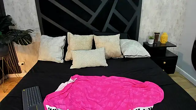 Alanis Garnier  online show from 07-23-26, 12:57