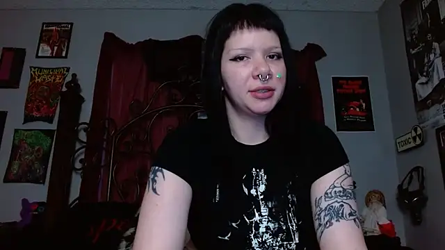 Snapshot of Bettieee_Agura chatting on 03-17-26, 01:41 Bettieee Agura online show from 03-17-26, 01:41