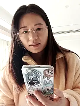 Snapshot of sookkm chatting on 12-15-25, 07:14 sookkm online show from 12-15-25, 07:14