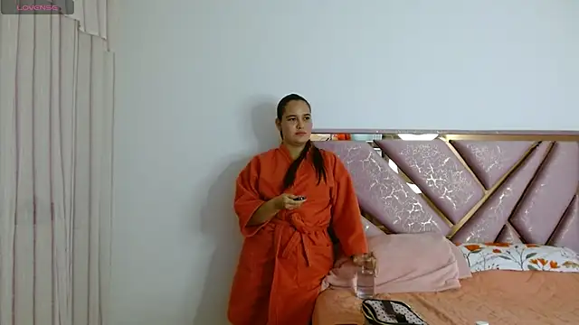 kilye hernandez online show from 12-16-25, 07:23