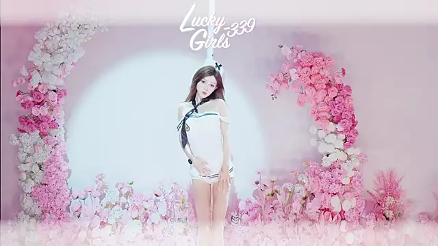 Luckygirls-339 online show from 05-23-26, 11:04