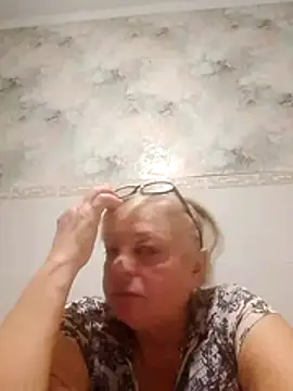 LinaLight88 online show from 12-18-25, 08:23