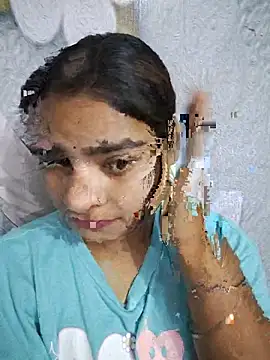 Snapshot of Himani_0122 chatting on 06-27-26, 05:57 Himani 0122 online show from 06-27-26, 05:57