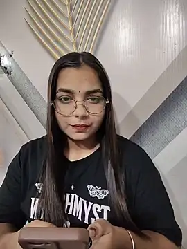 Snapshot of Himani_0122 chatting on 07-10-26, 05:46 Himani 0122 online show from 07-10-26, 05:46