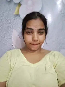 Snapshot of Himani_0122 chatting on 06-27-26, 06:14 Himani 0122 online show from 06-27-26, 06:14