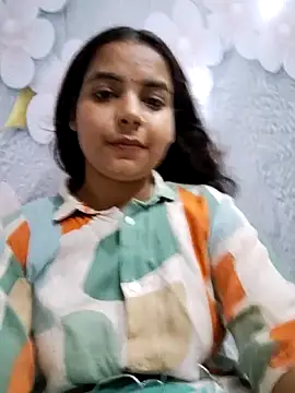 Snapshot of Himani_0122 chatting on 06-17-26, 05:40 Himani 0122 online show from 06-17-26, 05:40