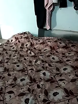 Snapshot of Pooja_Love143 chatting on 02-25-26, 06:24 Pooja Love143 online show from 02-25-26, 06:24