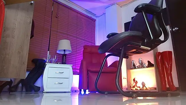 paola xm online show from 01-17-26, 11:14