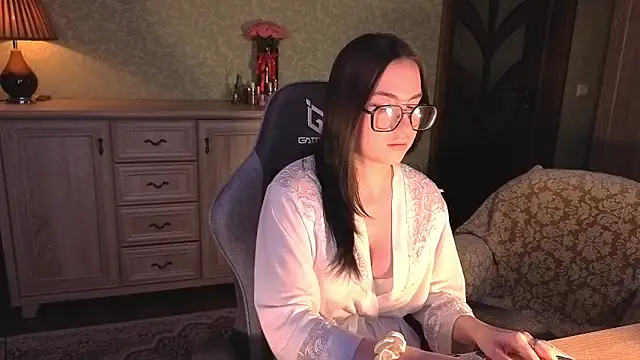 Snapshot of AnneAverry chatting on 02-18-26, 09:39 AnneAverry online show from 02-18-26, 09:39