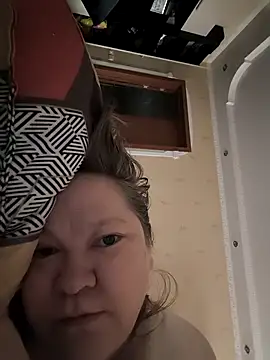 Snapshot of -Queen- chatting on 03-02-26, 04:46 -Queen- online show from 03-02-26, 04:46