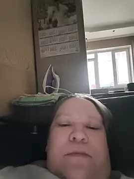 Snapshot of -Queen- chatting on 02-09-26, 12:14 -Queen- online show from 02-09-26, 12:14