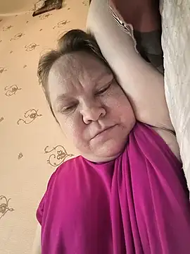 Snapshot of -Queen- chatting on 02-11-26, 02:50 -Queen- online show from 02-11-26, 02:50