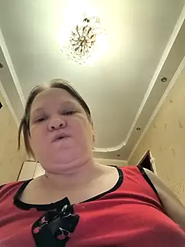 Snapshot of -Queen- chatting on 02-15-26, 02:05 -Queen- online show from 02-15-26, 02:05