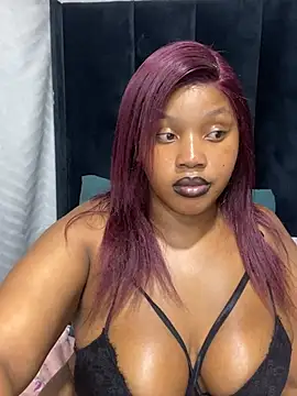THICKBARBIE32 online show from 06-05-26, 07:19