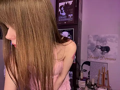 Moonliiine online show from 01-12-26, 01:18