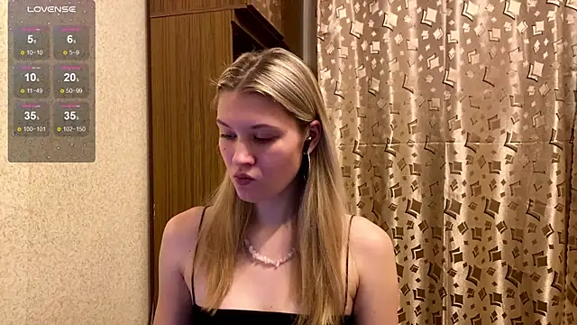 SkyeDavis online show from 01-06-26, 07:07