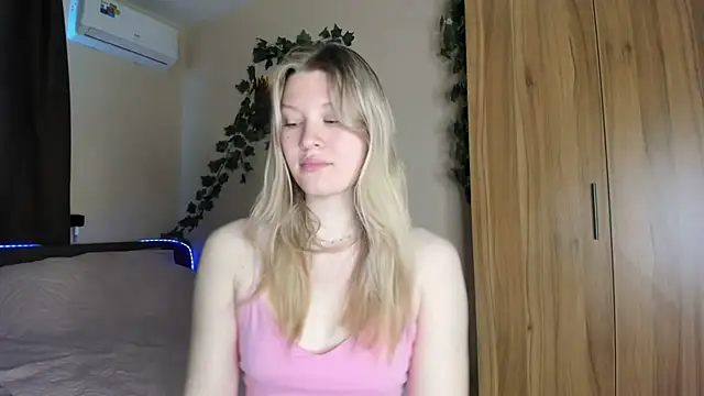SkyeDavis online show from 05-06-26, 12:20