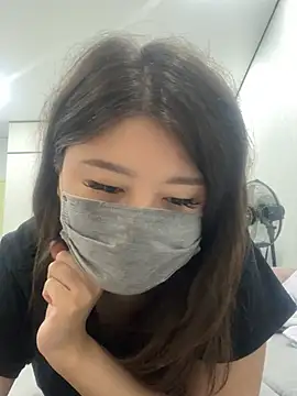 Sarah2127 online show from 04-25-26, 05:43