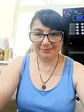Snapshot of MariSwan222 chatting on 07-17-26, 09:39 MariSwan222 online show from 07-17-26, 09:39