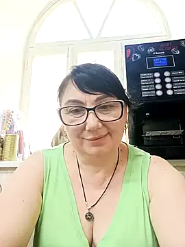 Snapshot of MariSwan222 chatting on 07-18-26, 11:41 MariSwan222 online show from 07-18-26, 11:41