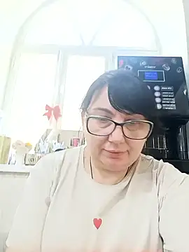 Snapshot of MariSwan222 chatting on 06-29-26, 08:21 MariSwan222 online show from 06-29-26, 08:21