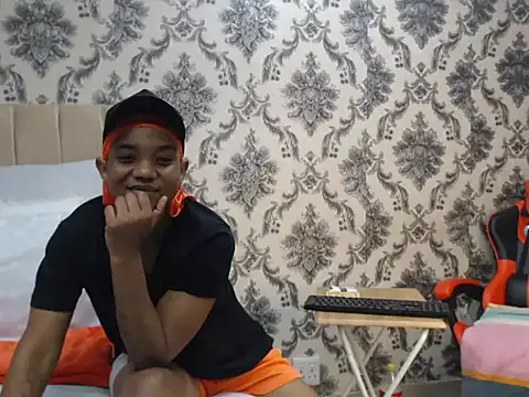 JANIELEE8x online show from 12-15-25, 02:34