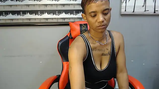 JANIELEE8x online show from 12-18-25, 04:22