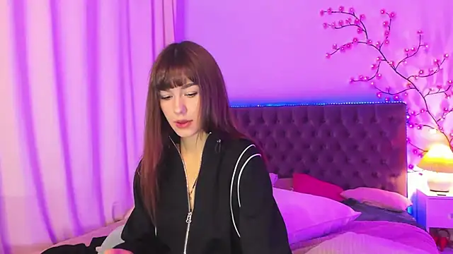 Snapshot of MilanaHotts chatting on 07-18-26, 05:16 MilanaHotts online show from 07-18-26, 05:16