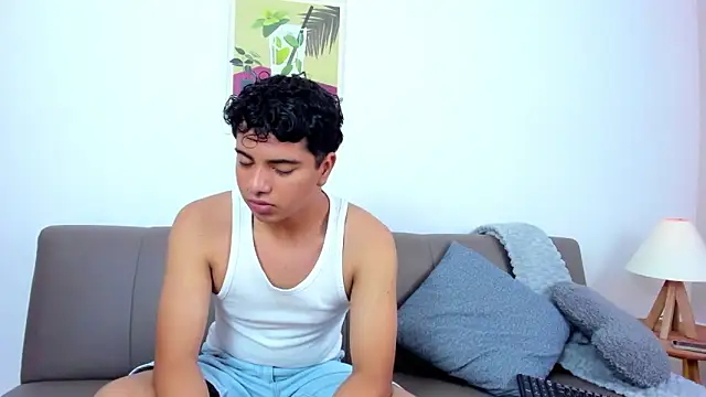 Snapshot of cherry_blossom77 chatting on 12-17-25, 02:11 cherry blossom77 online show from 12-17-25, 02:11