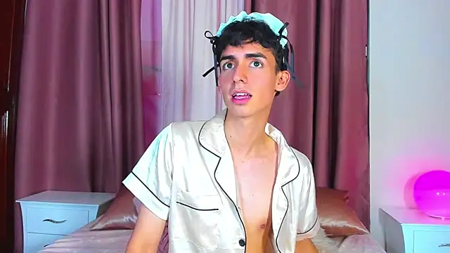 Snapshot of starboyy_77 chatting on 01-10-26, 01:06 starboyy 77 online show from 01-10-26, 01:06