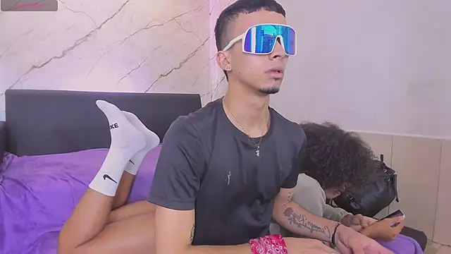 Snapshot of THE_FRANCK_BOY chatting on 01-07-26, 10:04 THE FRANCK BOY online show from 01-07-26, 10:04