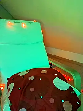 Ghost Pie online show from 12-19-25, 05:37