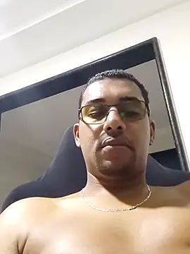 Reis001122 online show from 06-21-26, 04:29