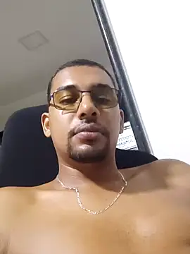 Reis001122 online show from 05-10-26, 04:05