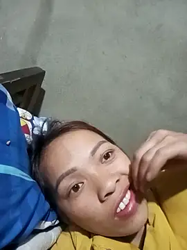 Snapshot of Andrea-688 chatting on 02-09-26, 12:30 Andrea-688 online show from 02-09-26, 12:30