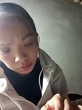 Snapshot of Andrea-688 chatting on 02-02-26, 05:50 Andrea-688 online show from 02-02-26, 05:50