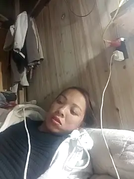 Snapshot of Andrea-688 chatting on 02-01-26, 01:09 Andrea-688 online show from 02-01-26, 01:09