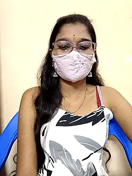 Snapshot of Nithya_Nith chatting on 01-12-26, 12:45 Nithya Nith online show from 01-12-26, 12:45