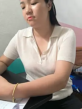 Sisilaydy 01 online show from 07-05-26, 03:33