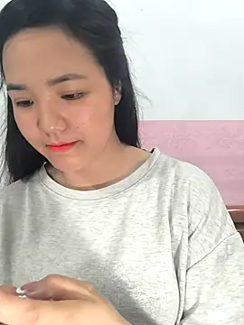 Sisilaydy 01 online show from 06-17-26, 12:04