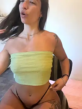 Yara-Lolii online show from 12-19-25, 09:44