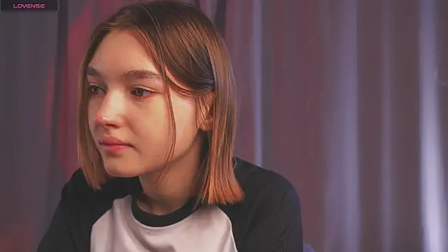 Leyla crsh online show from 03-27-26, 05:05