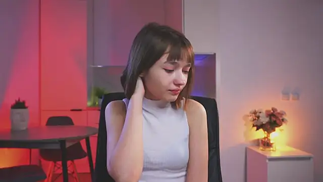 Leyla crsh online show from 04-15-26, 06:30