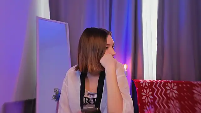 Leyla crsh online show from 02-20-26, 05:15