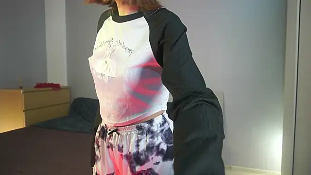 Leyla crsh online show from 05-07-26, 06:11
